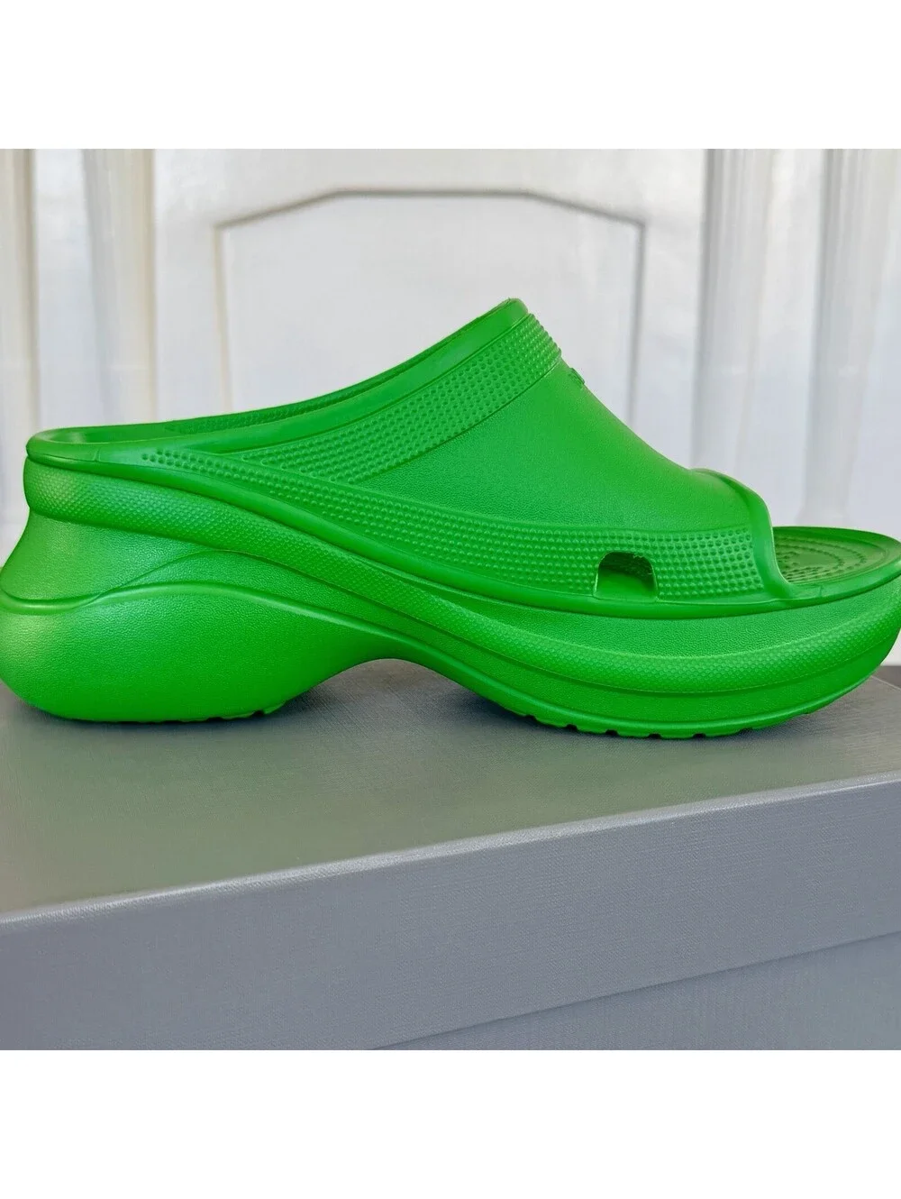 NIB $625 Balenciaga X Crocs Green Pool Slide Sandals Sneaker Designer 42/9